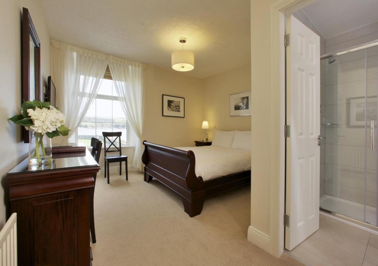 Walter Raleigh Hotel Youghal Bagian luar foto