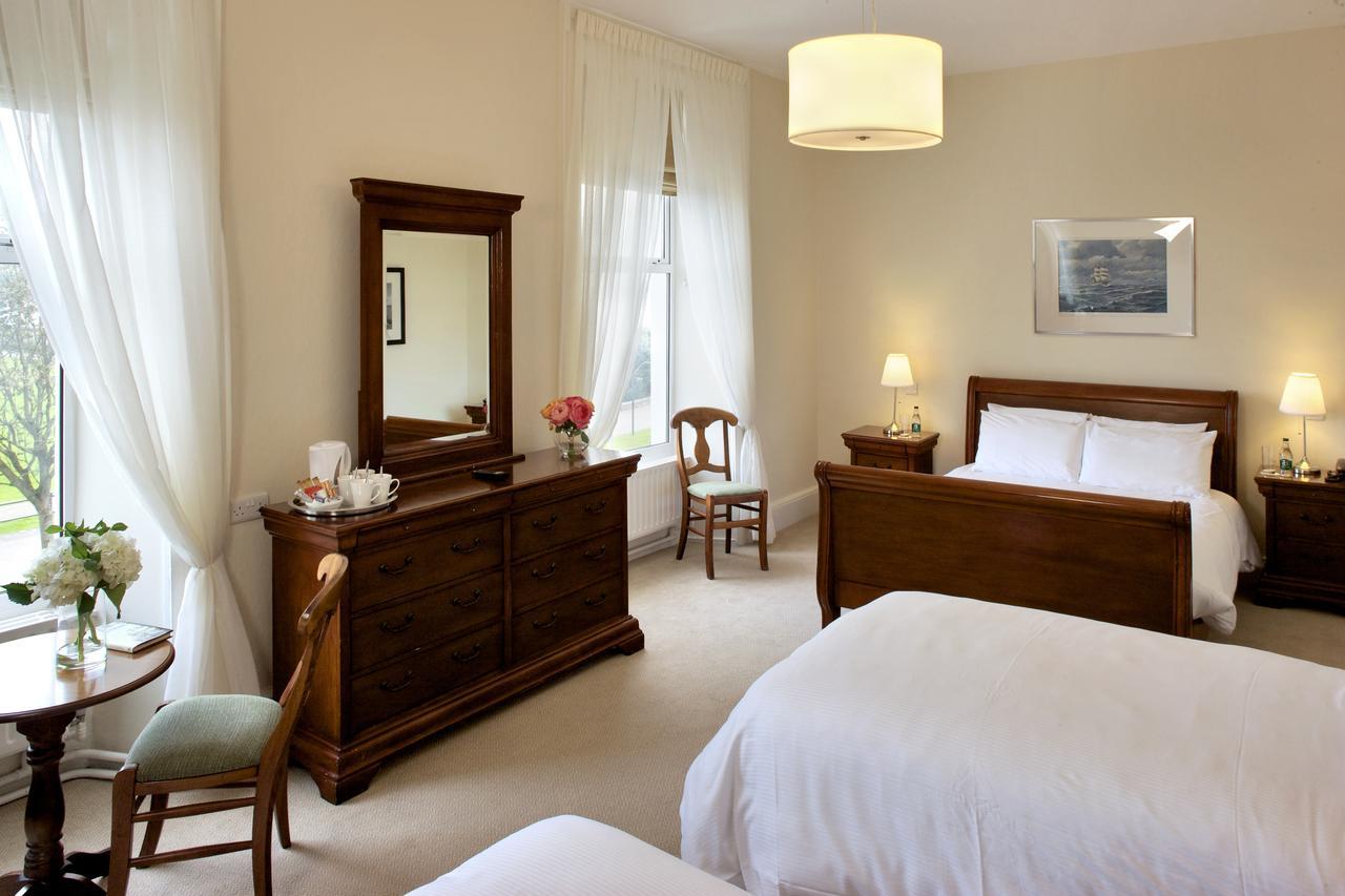 Walter Raleigh Hotel Youghal Bagian luar foto