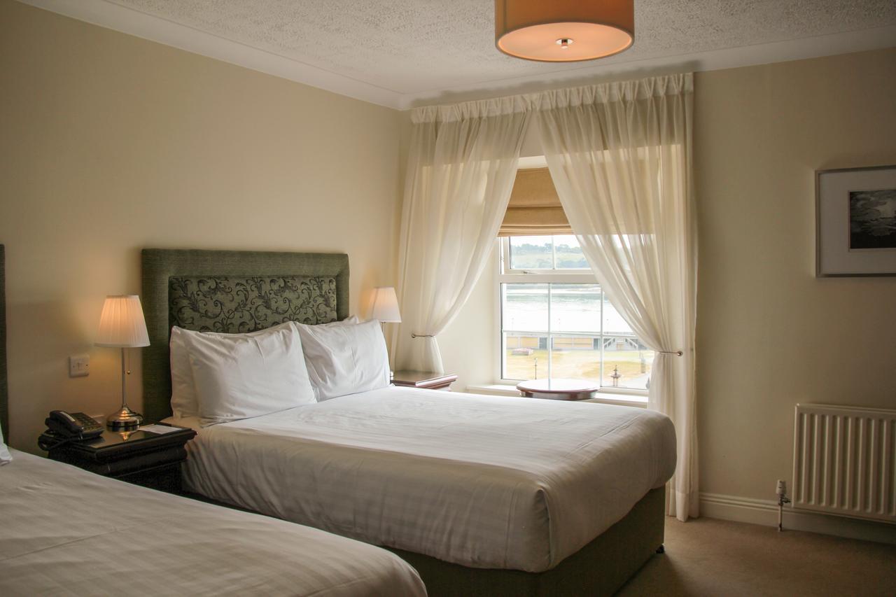 Walter Raleigh Hotel Youghal Bagian luar foto