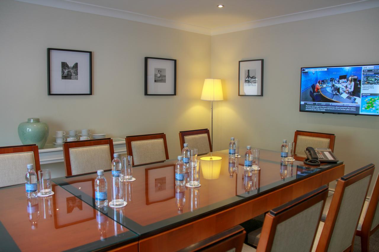 Walter Raleigh Hotel Youghal Bagian luar foto