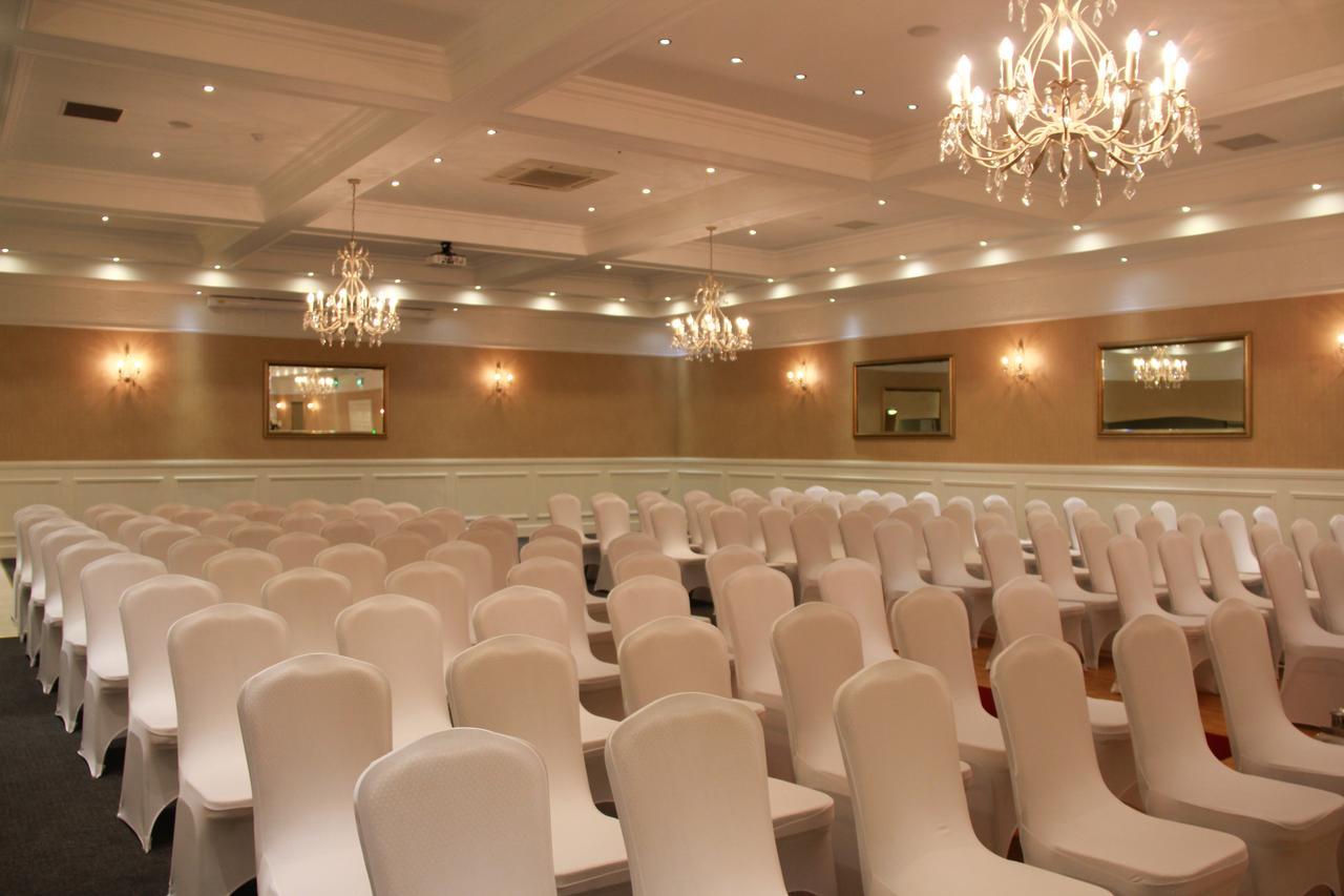 Walter Raleigh Hotel Youghal Bagian luar foto